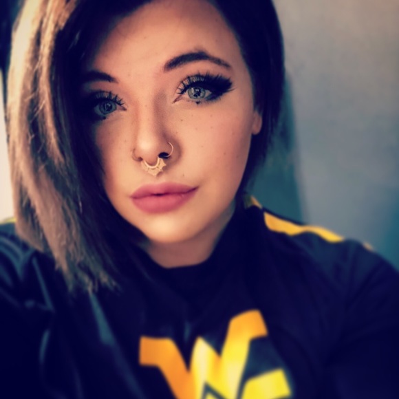 Meet your Posher, Emmalee - Picture 1 of 1